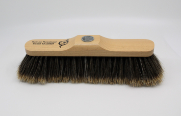 Roombroom with cleft horse hair